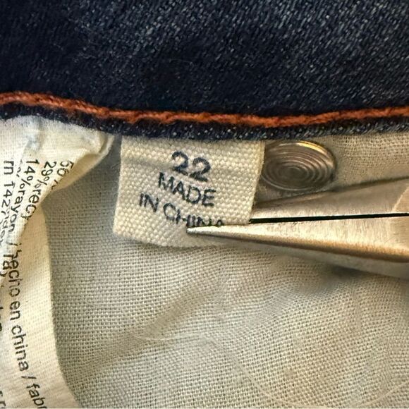 ELOQUII Gena Fit Peach Lift Button Fly Jeans, Size 22 Dark Wash - Picture 8 of 15